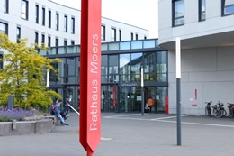 Vorschaufoto zu dem Artikel: Fortsetzung der eID-Roadshow am 11. Dezember 2023 in Moers: "das Online-Ausweisen selbst erleben". Ein Bericht von Brigitte Winkelhoch und Günter Weick.